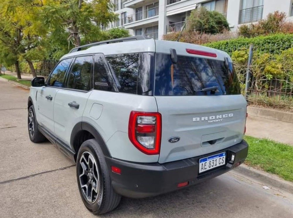 Ford Bronco — foto 6
